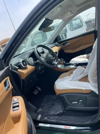 MG HS FULL OPTION 2.0L PETROL FWD 2024 MODEL YEAR BLACK COLOR