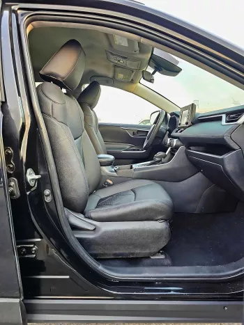 TOYOTA RAV4 LE 2.5L PETROL V4 2021 MODEL YEAR BLACK COLOR