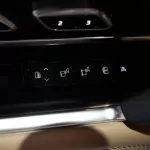 Range Rover Vogue 4.4L 8Cyl 2023 - Thumbnail 17