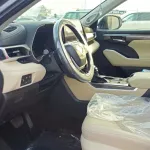 Toyota Highlander Limited Hybrid 2.5L A/T AWD 2024 Model Year - Thumbnail 9