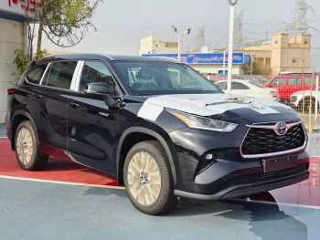 Toyota Highlander Limited Hybrid 2.5L A/T AWD 2024 Model Year Black Color