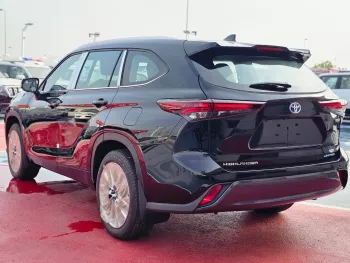 Toyota Highlander Limited Hybrid 2.5L A/T AWD 2024 Model Year Black Color