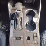 Toyota Highlander Limited Hybrid 2.5L A/T AWD 2024 Model Year Black Color - Thumbnail 17