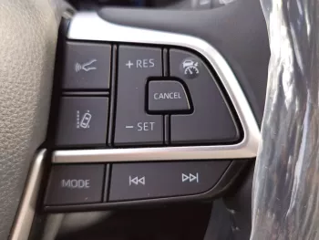 Toyota Highlander Limited Hybrid 2.5L A/T AWD 2024 Model Year Black Color