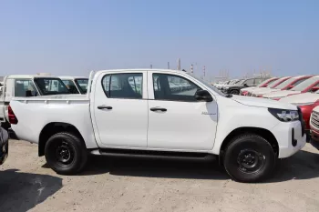 TOYOTA HILUX DIESEL 2.4L 4X4 2024 MODEL YEAR WHITE COLOR