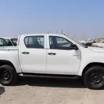 TOYOTA HILUX DIESEL 2.4L 4X4 2024 MODEL YEAR WHITE COLOR - Thumbnail 3