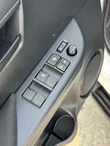 TOYOTA HILUX 2.4L DIESEL DOUBLE CABIN COMFORT PLUS 2024 MODEL YEAR