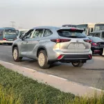 Toyota Highlander Limited Hybrid 2.5L 2024 Model Year Silver Color - Thumbnail 4