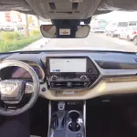 Toyota Highlander Limited Hybrid 2.5L 2024 Model Year Silver Color - Thumbnail 16