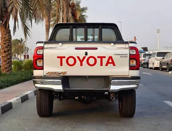 TOYOTA HILUX 2.7L PETROL 4WD 2024 MODEL YEAR WHITE COLOR