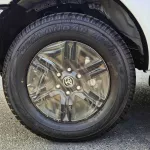 TOYOTA HILUX 2.7L PETROL 4WD 2024 MODEL YEAR WHITE COLOR - Thumbnail 11