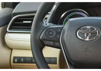 TOYOTA CAMRY HYBRID GLE 2.5L FWD SEDAN 2024 MODEL YEAR