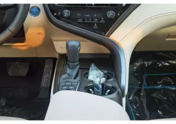 TOYOTA CAMRY HYBRID GLE 2.5L FWD SEDAN 2024 MODEL YEAR