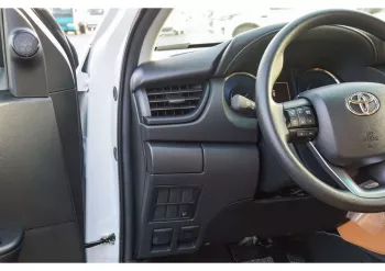 TOYOTA FORTUNER 2.7L PETROL 4WD 5DOOR SUV 2024 MODEL YEAR