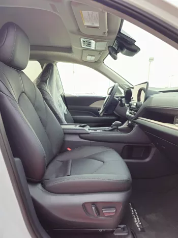 Toyota Grand Highlander limited 2024 Model Year petrol 2.4L AWD