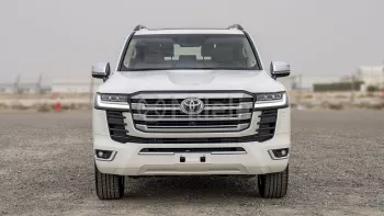 TOYOTA LAND CRUISER LC300 VX 3.3L DIESEL 2024 MODEL YEAR WHITE COLOR