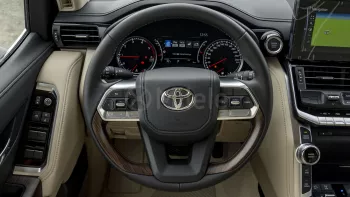 TOYOTA LAND CRUISER LC300 VX 3.3L DIESEL 2024 MODEL YEAR WHITE COLOR
