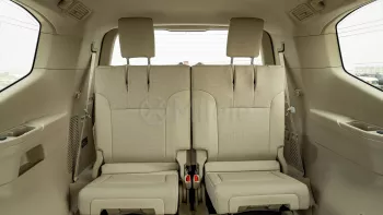TOYOTA LAND CRUISER LC300 VX 3.3L DIESEL 2024 MODEL YEAR WHITE COLOR