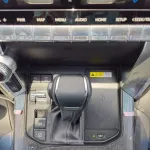 Lexus LM350h Hybrid 2.5L AWD 2024 Model Year Black Color - Thumbnail 10