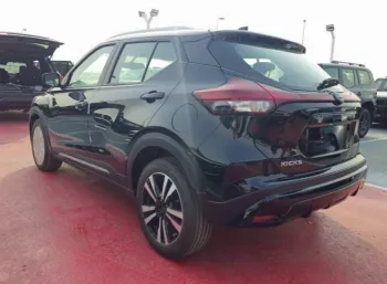 Nissan Kicks 1.6L FWD 2024 Model Year Black Color Exterior