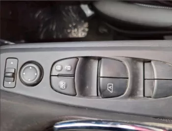 Nissan Kicks 1.6L FWD 2024 Model Year Black Color Exterior