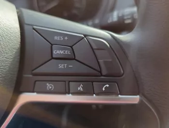 Nissan Kicks 1.6L FWD 2024 Model Year Black Color Exterior