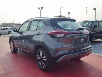 Nissan Kicks 1.6L FWD 2024 Model Year Gray Color Exterior