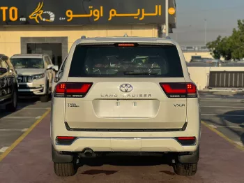 Toyota land cruiser VXR twin turbo European 2023