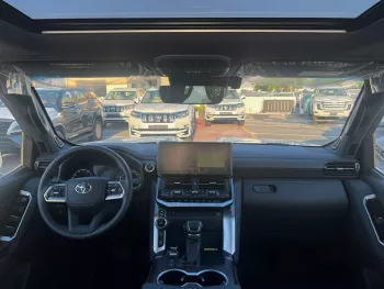 Toyota land cruiser VXR twin turbo European 2023