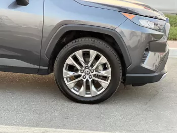 TOYOTA RAV4 XLE PREMUIM 2.4L PETROL 2019 MODEL YEAR WITH 360 CAMERA