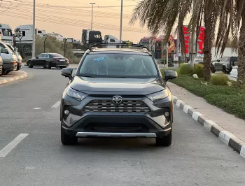 TOYOTA RAV4 XLE PREMUIM 2.4L PETROL 2019 MODEL YEAR WITH 360 CAMERA