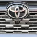 TOYOTA RAV4 XLE PREMUIM 2.4L PETROL 2019 MODEL YEAR WITH 360 CAMERA - Thumbnail 20