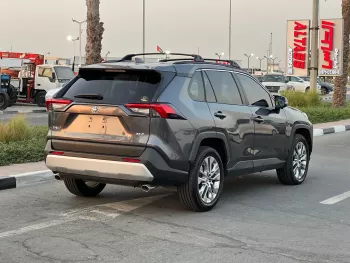 TOYOTA RAV4 XLE PREMUIM 2.4L PETROL 2019 MODEL YEAR WITH 360 CAMERA