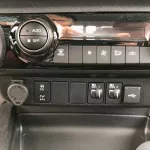 Toyota Hilux S-GLX 2.7L Petrol A/T Full Option 2024 Model Year - Thumbnail 12