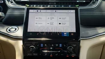 JEEP GRAND CHEROKEE LIMITED 2023 MODEL YEAR SILVER ZYNITH COLOR
