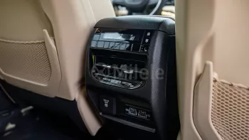 JEEP GRAND CHEROKEE LIMITED 2023 MODEL YEAR SILVER ZYNITH COLOR