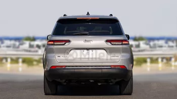 JEEP GRAND CHEROKEE LIMITED 2023 MODEL YEAR SILVER ZYNITH COLOR