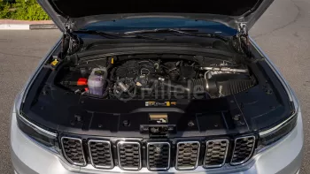 JEEP GRAND CHEROKEE LIMITED 2023 MODEL YEAR SILVER ZYNITH COLOR