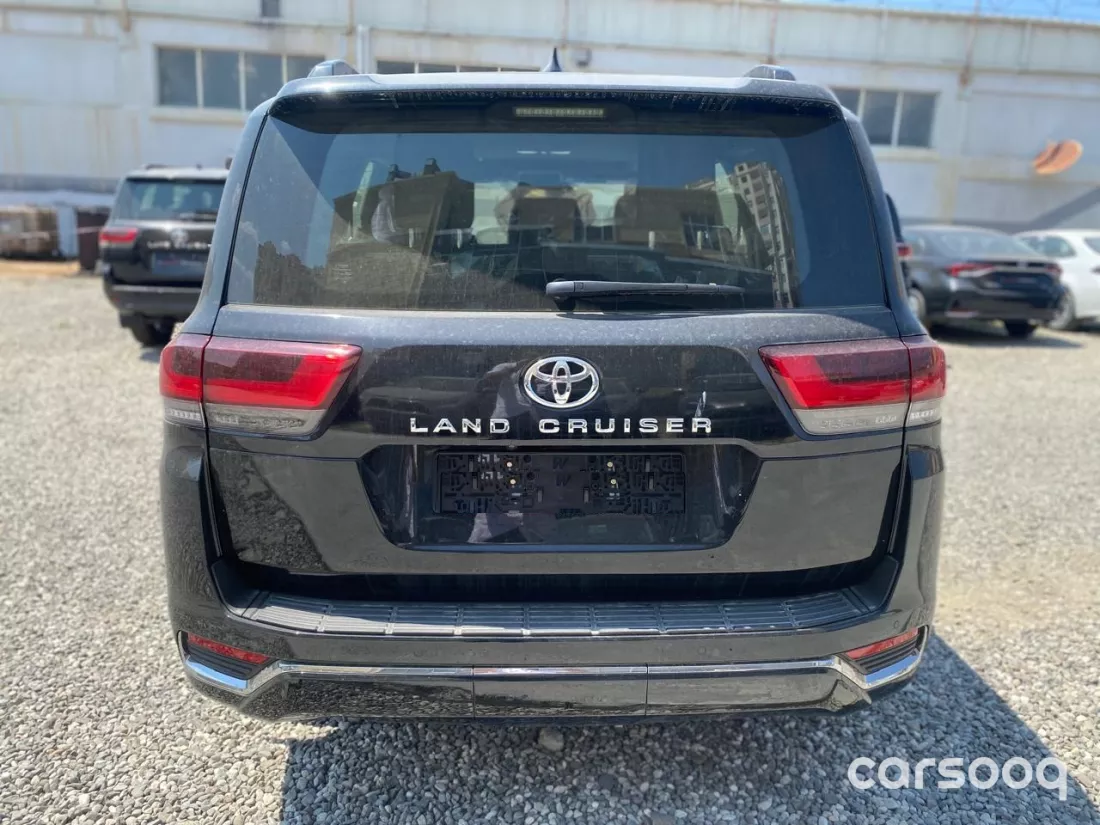 Toyota Land Cruiser ZX Diesel 3.3L Twin Turbo 2024 Model Year