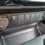 Toyota Hilux 2.7L Full Option Petrol Automatic 2024 Model Year - Thumbnail 11