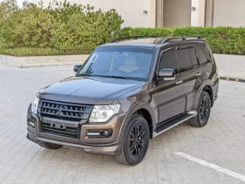 MITSUBISHI PAJERO 3.6L PETROL V6 GCC SPECS 2017 MODEL YEAR