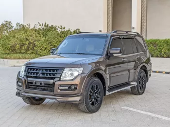 MITSUBISHI PAJERO 3.6L PETROL V6 GCC SPECS 2017 MODEL YEAR