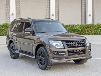 MITSUBISHI PAJERO 3.6L PETROL V6 GCC SPECS 2017 MODEL YEAR