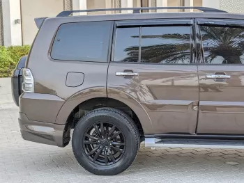 MITSUBISHI PAJERO 3.6L PETROL V6 GCC SPECS 2017 MODEL YEAR