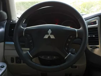 MITSUBISHI PAJERO 3.6L PETROL V6 GCC SPECS 2017 MODEL YEAR