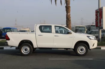 TOYOTA HILUX 2.4L DIESEL DOUBLE CAB 4WD DLX-E MANUAL 2024 MODEL YEAR