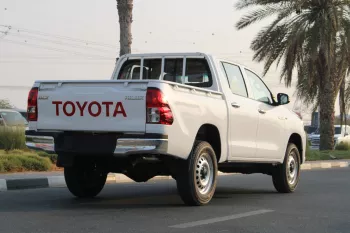 TOYOTA HILUX 2.4L DIESEL DOUBLE CAB 4WD DLX-E MANUAL 2024 MODEL YEAR