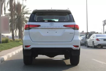 TOYOTA FORTUNER 2.7L PETROL GRADE E1 2024 MODEL YEAR WHITE COLOR