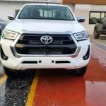 TOYOTA HILUX 2.4L DIESEL 4X4 MANUAL 2023 MODEL YEAR - Thumbnail 3