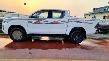 TOYOTA HILUX 2.4L DIESEL 4X4 MANUAL 2023 MODEL YEAR